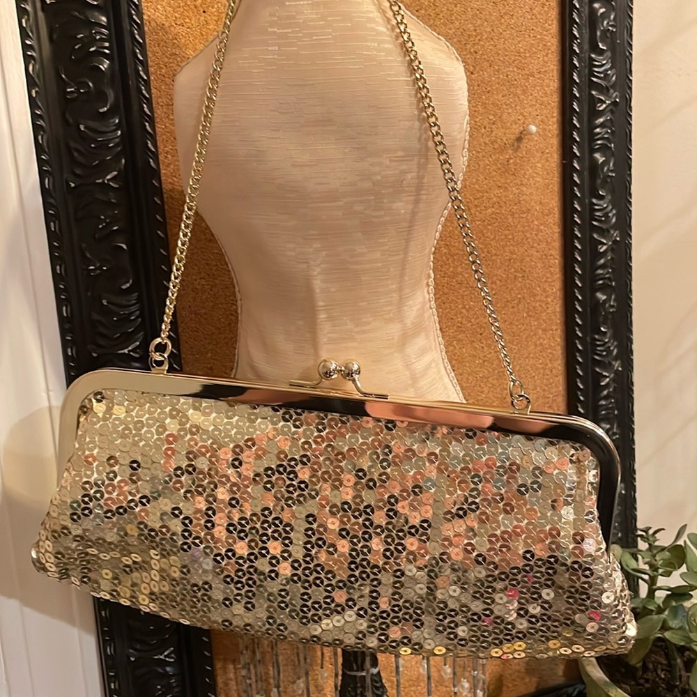 Ann Taylor Loft gold sequin clutch.